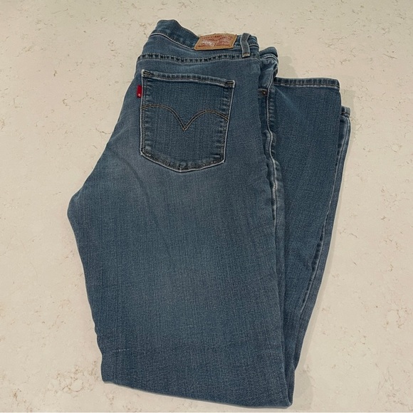 Levi's Denim - Women’s Levi’s 311 Shaping Skinny Jeans. Size 30x30